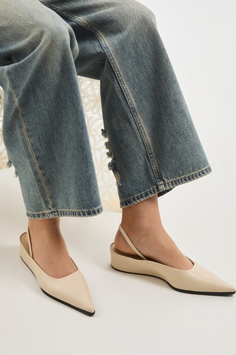 туфли из натуральной кожи от бренда снежная королева вид слева