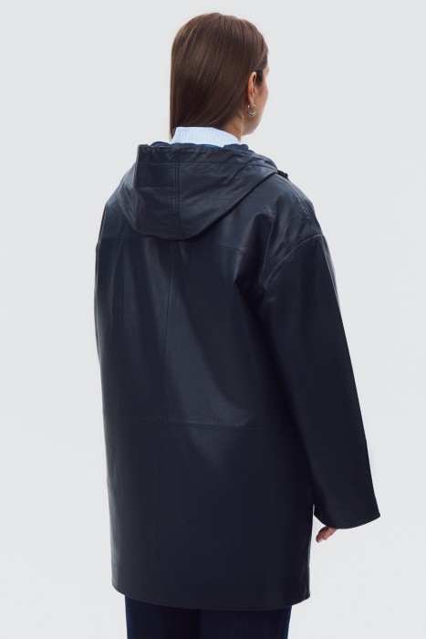 удлиненная кожаная куртка с капюшоном по цене 22840 руб вид справа