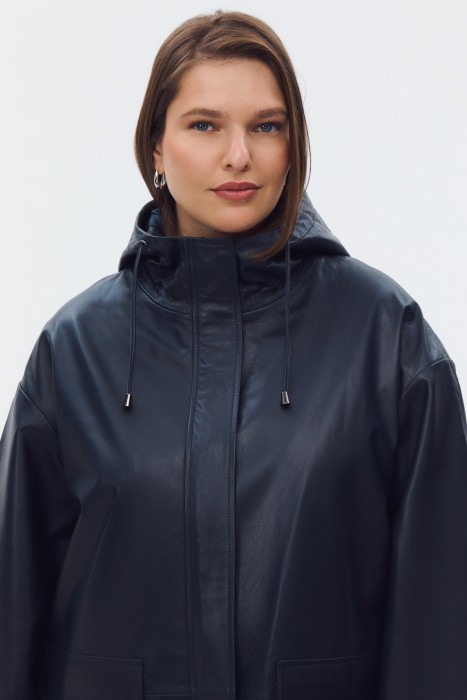 удлиненная кожаная куртка с капюшоном из россии вид сбоку