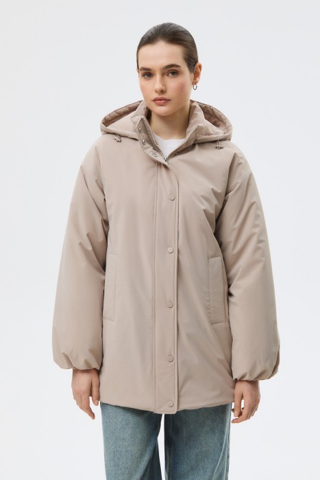 удлиненная куртка с капюшоном от бренда снежная королева вид слева