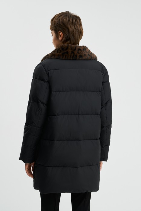 удлиненная куртка с меховой отделкой по цене 11240 руб вид справа