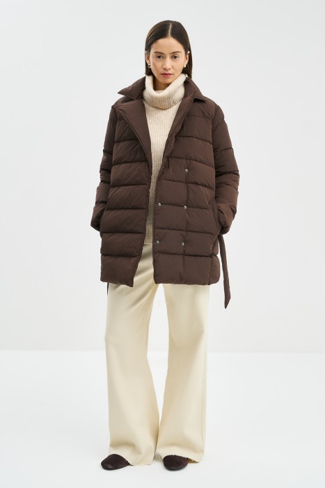 удлиненная куртка с поясом из россии вид сбоку