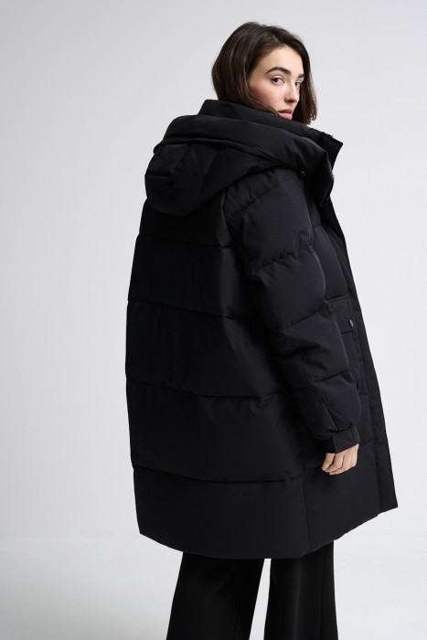 удлиненная зимняя куртка с капюшоном по цене 9200 руб вид справа