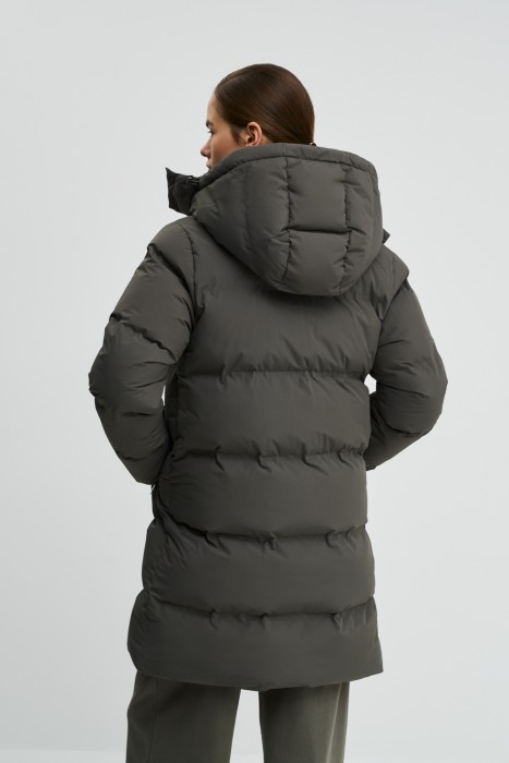 удлиненная зимняя куртка с капюшоном по цене 3250 руб вид справа