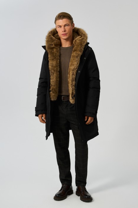 удлиненная зимняя куртка с меховой отделкой 787390003 фотография
