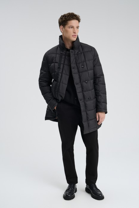 удлиненная зимняя куртка из россии вид сбоку