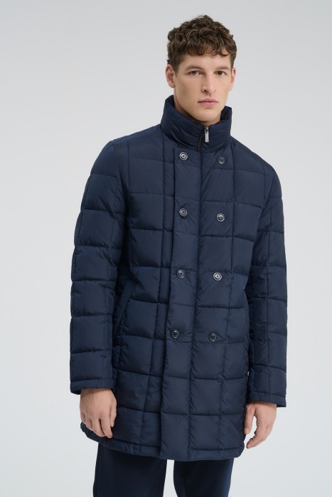 удлиненная зимняя куртка от бренда снежная королева вид слева