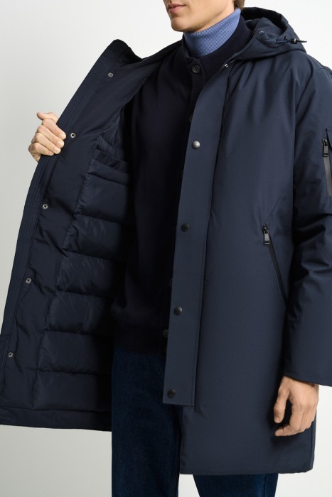 удлиненная зимняя куртка из россии вид сбоку