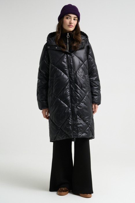 удлиненная зимняя куртка от бренда снежная королева вид слева