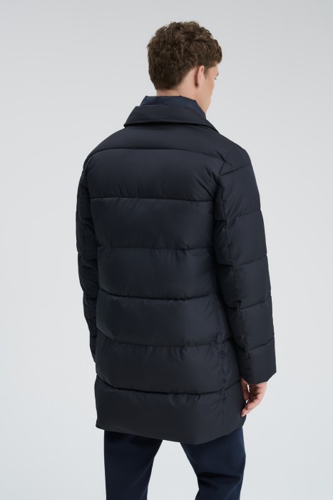 удлиненная зимняя куртка из россии вид сбоку