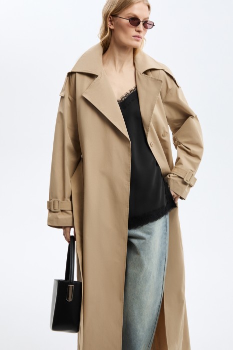 удлиненный плащ от бренда снежная королева вид слева