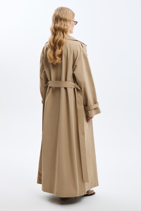 удлиненный плащ по цене 9970 руб вид справа