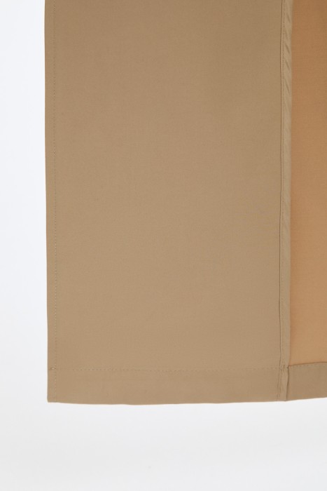 удлиненный плащ из россии вид сбоку