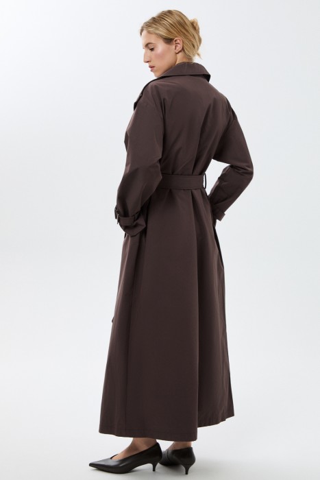 удлиненный плащ по цене 9970 руб вид справа