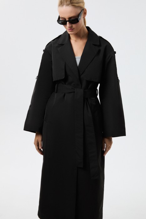 удлиненный плащ от бренда снежная королева вид слева