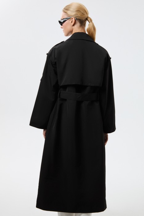 удлиненный плащ по цене 9970 руб вид справа