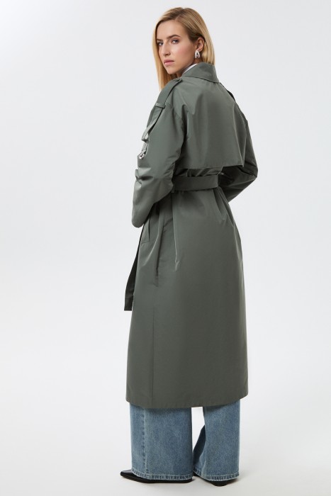 удлиненный плащ по цене 9970 руб вид справа