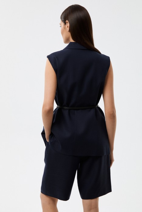 удлиненный жилет с поясом по цене 5100 руб вид справа