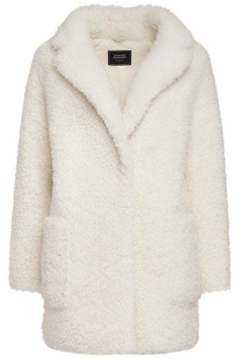 укороченная шуба из овечьей шерсти из россии вид сбоку