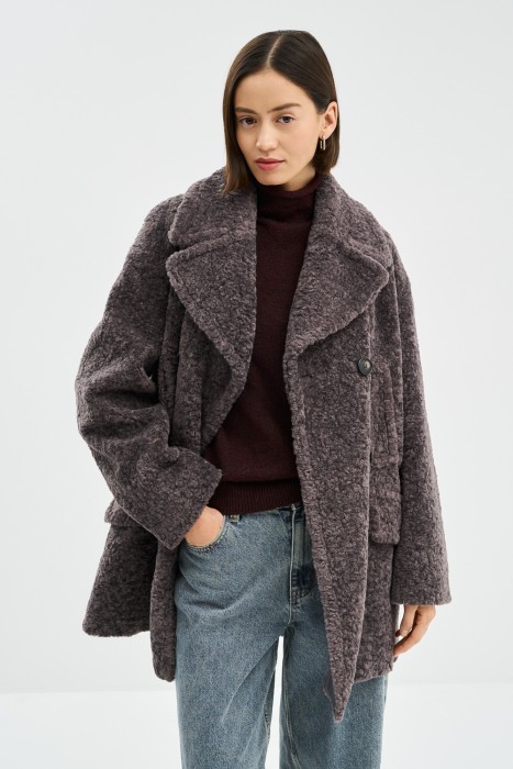 укороченное пальто из натуральной шерсти из россии вид сбоку