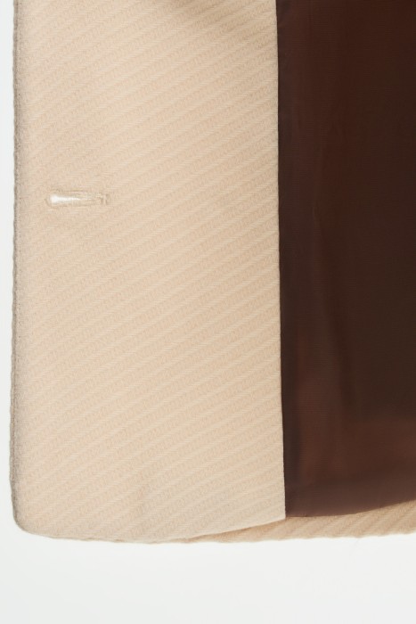 укороченное пальто-пиджак из россии вид сбоку