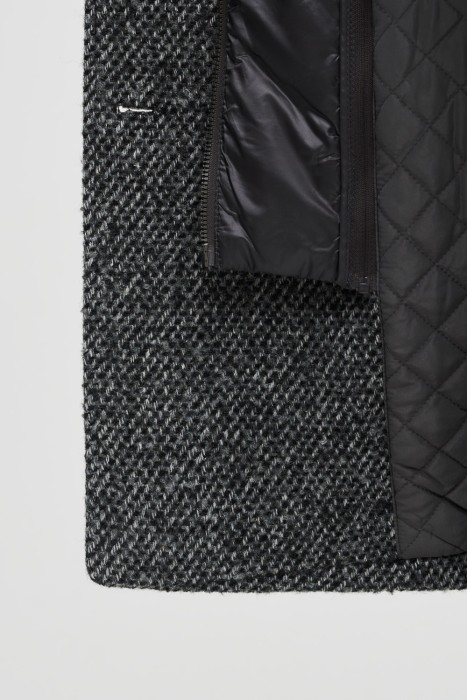 укороченное пальто с капюшоном из россии вид сбоку