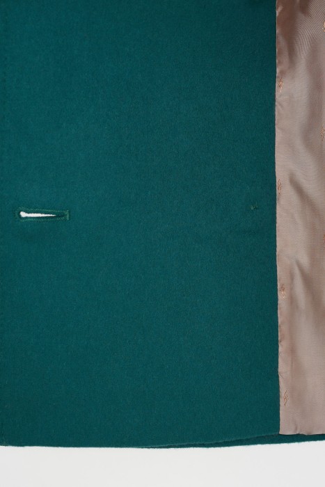 укороченное пальто из россии вид сбоку