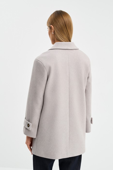 укороченное пальто по цене 8530 руб вид справа