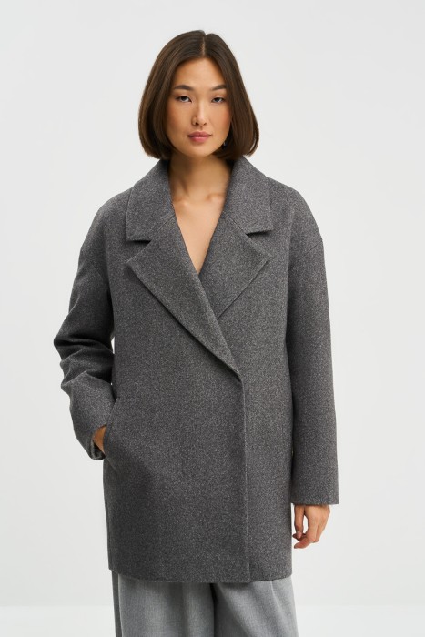 укороченное пальто от бренда снежная королева вид слева