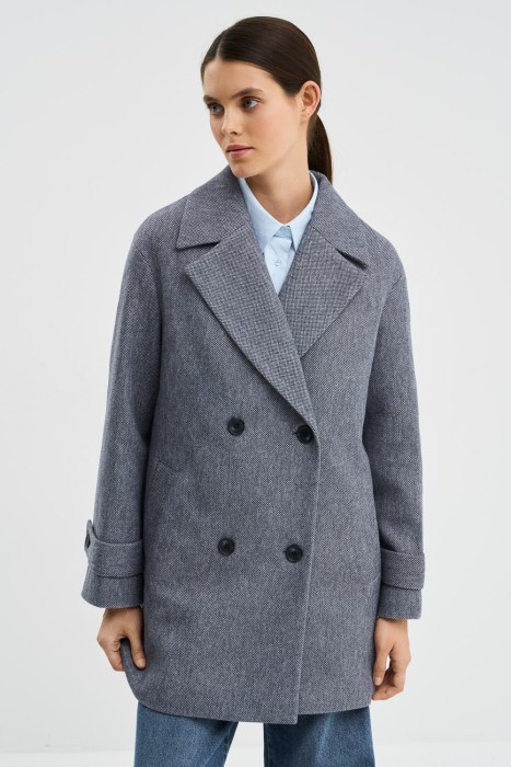 укороченное пальто от бренда снежная королева вид слева