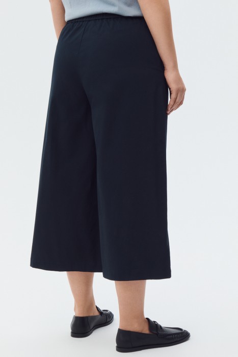 укороченные брюки по цене 4360 руб вид справа