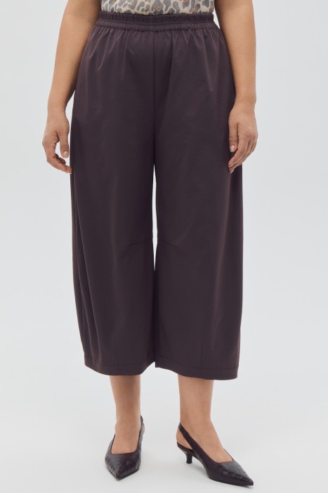 укороченные брюки от бренда снежная королева вид слева