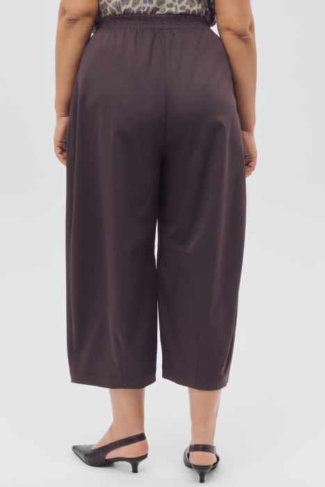 укороченные брюки по цене 4690 руб вид справа