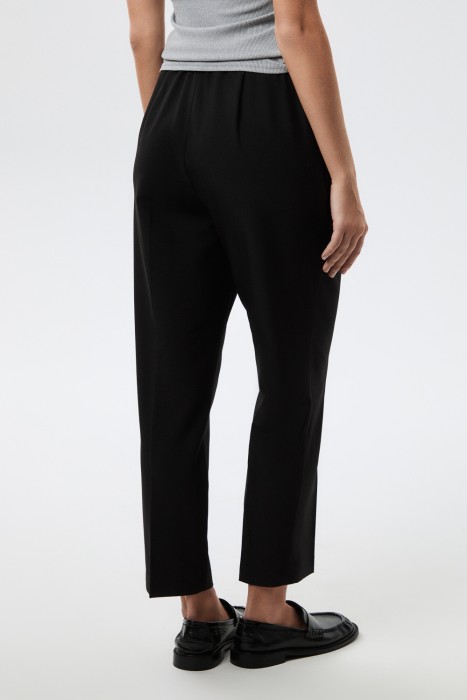 укороченные брюки по цене 3350 руб вид справа