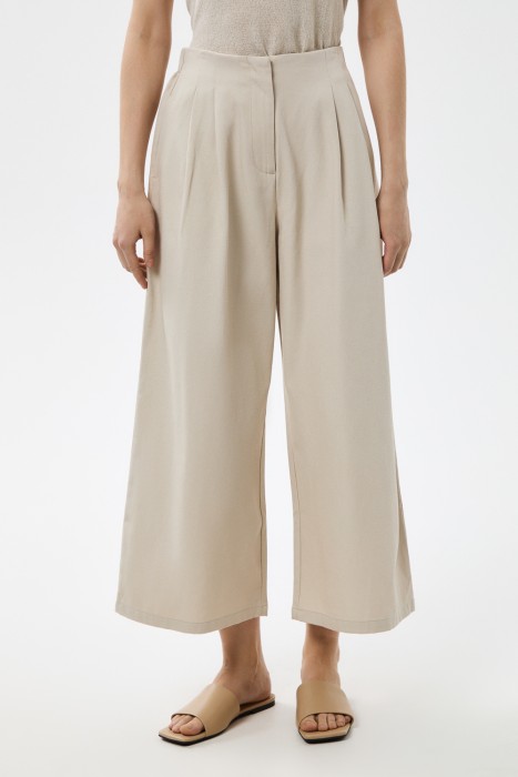 укороченные брюки от бренда снежная королева вид слева