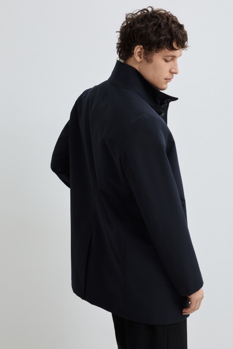 укороченный плащ по цене 12170 руб вид справа