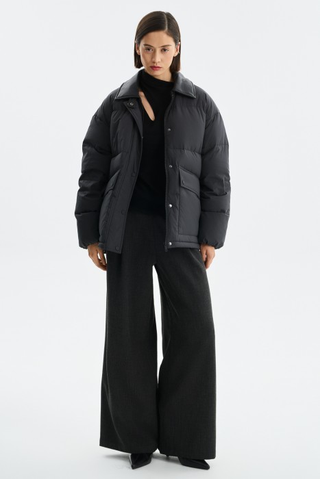 укороченный пуховик из россии вид сбоку