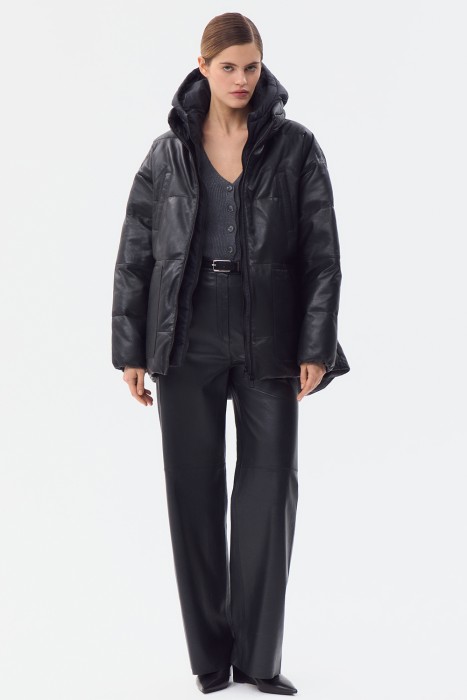 утепленная кожаная куртка с капюшоном по цене 22020 руб вид справа