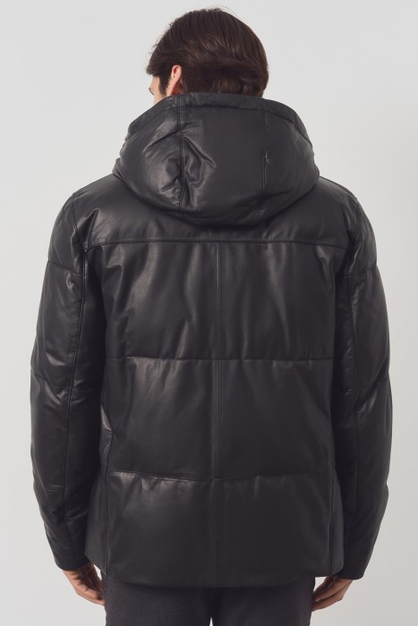утепленная кожаная куртка с капюшоном по цене 11820 руб вид справа
