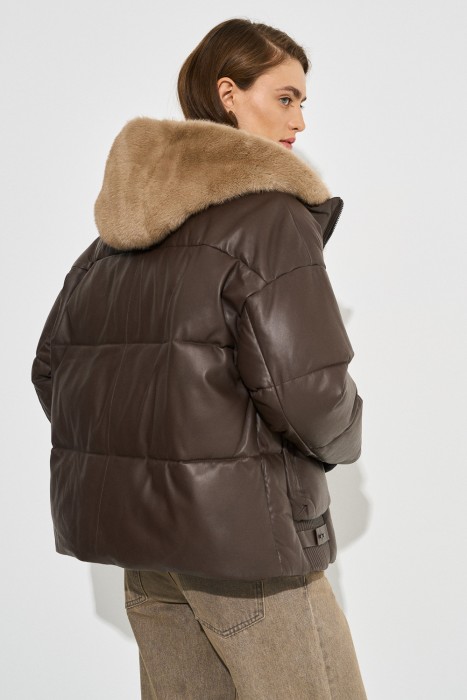утепленная кожаная куртка с капюшоном по цене 23650 руб вид справа