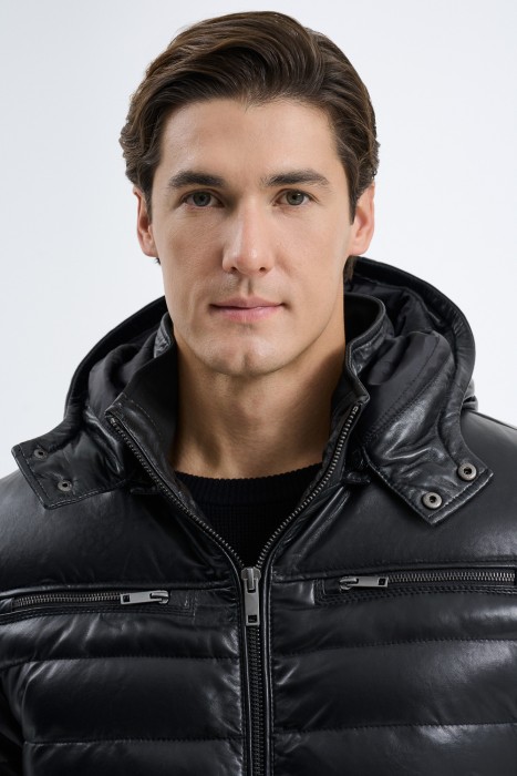 утепленная кожаная куртка с капюшоном из россии вид сбоку