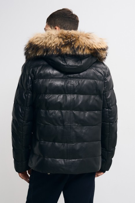 утепленная кожаная куртка с капюшоном по цене 14270 руб вид справа