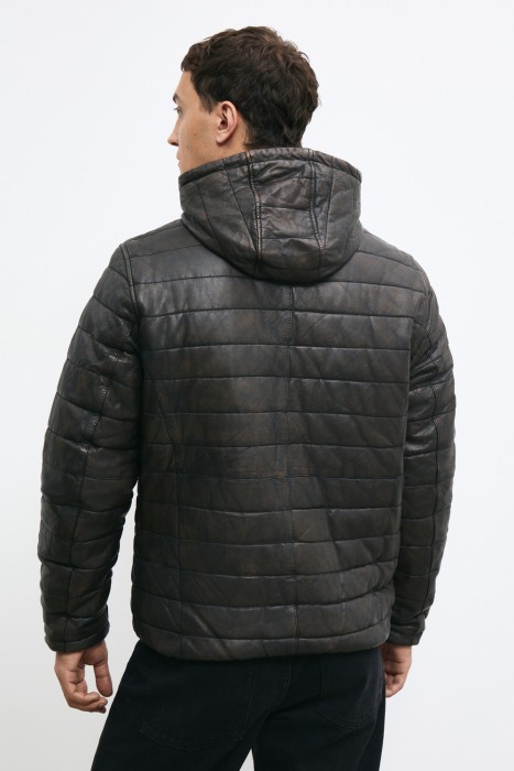 утепленная кожаная куртка с капюшоном по цене 10190 руб вид справа