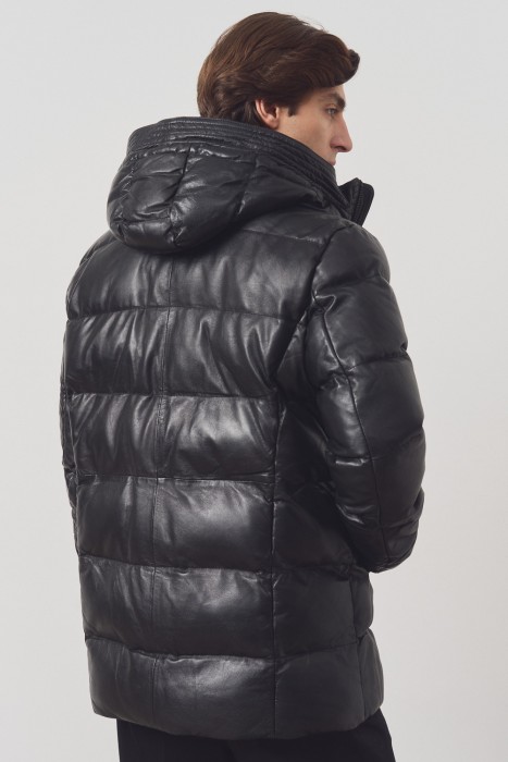 утепленная кожаная куртка с капюшоном по цене 13860 руб вид справа