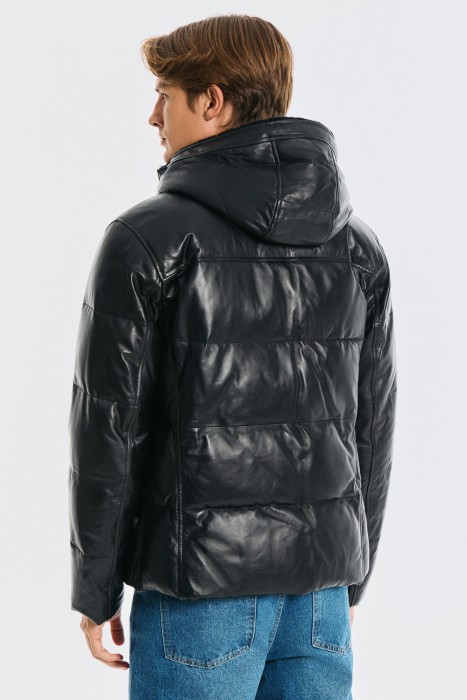 утепленная кожаная куртка с капюшоном по цене 15080 руб вид справа