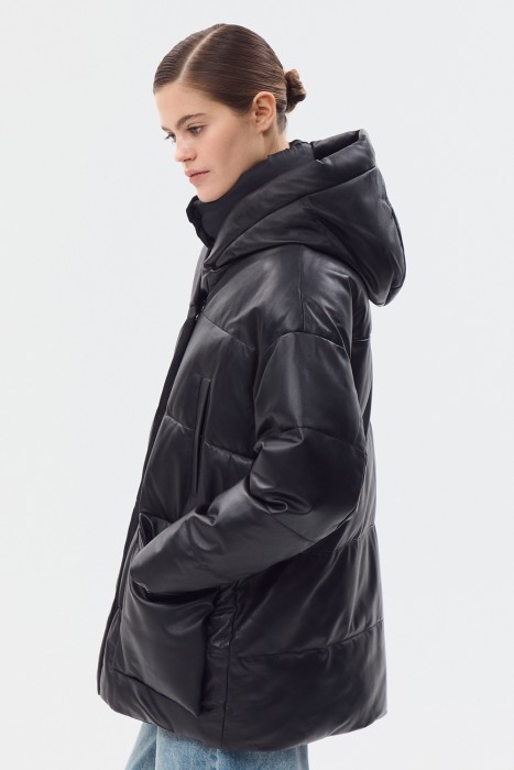 утепленная кожаная куртка с капюшоном по цене 13740 руб вид справа