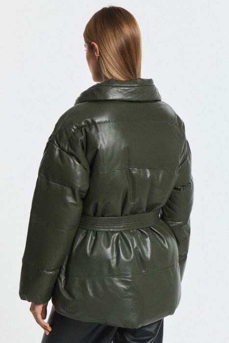 утепленная кожаная куртка с капюшоном по цене 20210 руб вид справа