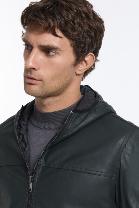 утепленная кожаная куртка с капюшоном по цене 11200 руб вид справа