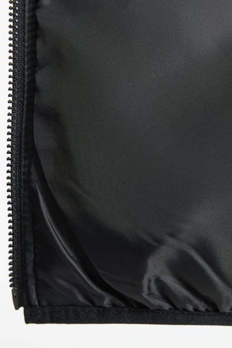 утепленная кожаная куртка с капюшоном из россии вид сбоку