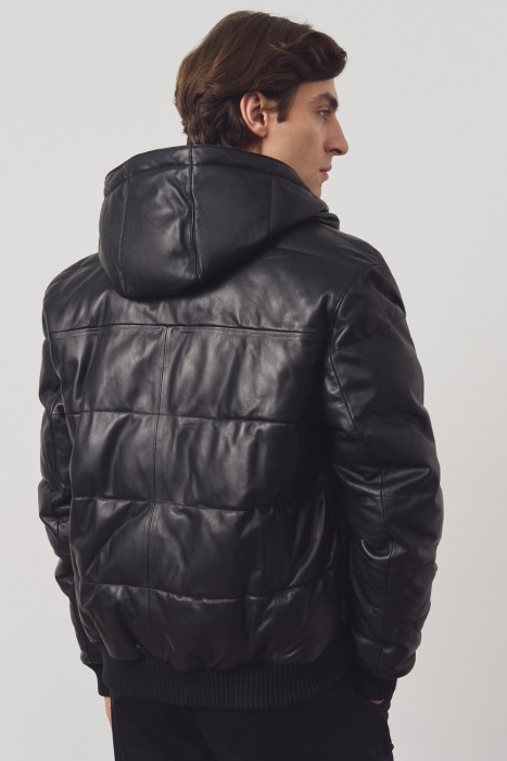 утепленная кожаная куртка с капюшоном по цене 13120 руб вид справа